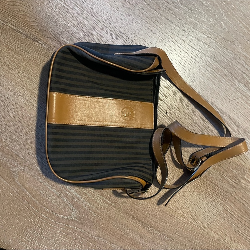 Fendi bag - Picture 2 of 3